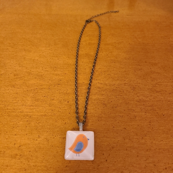 Lucite Coated Bird Pendant 16" chain with 3" Extender - Picture 3 of 6